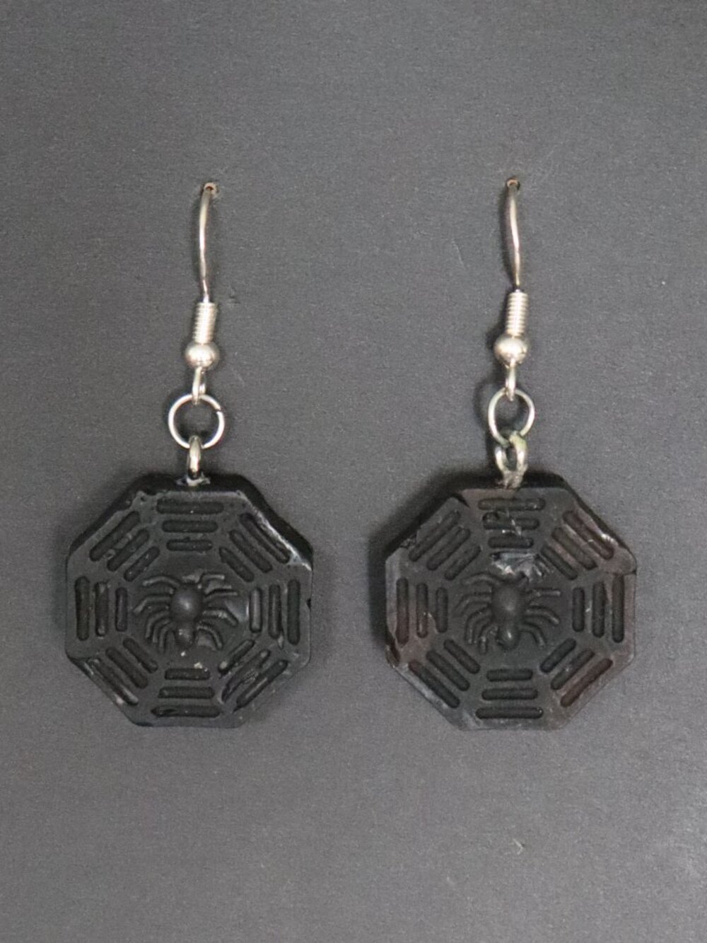 🧡 Black Recycled Plastic Halloween Spider Web Dangle Earrings